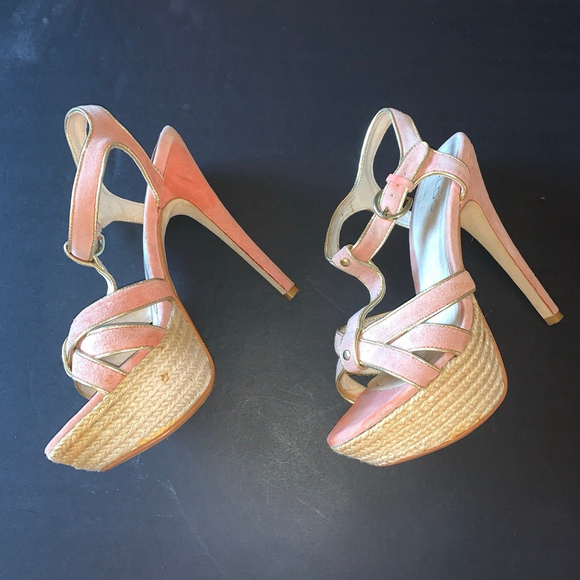 Women's Aldo pink & Gold Heels Size 39 discolouring - Picture 4 of 11